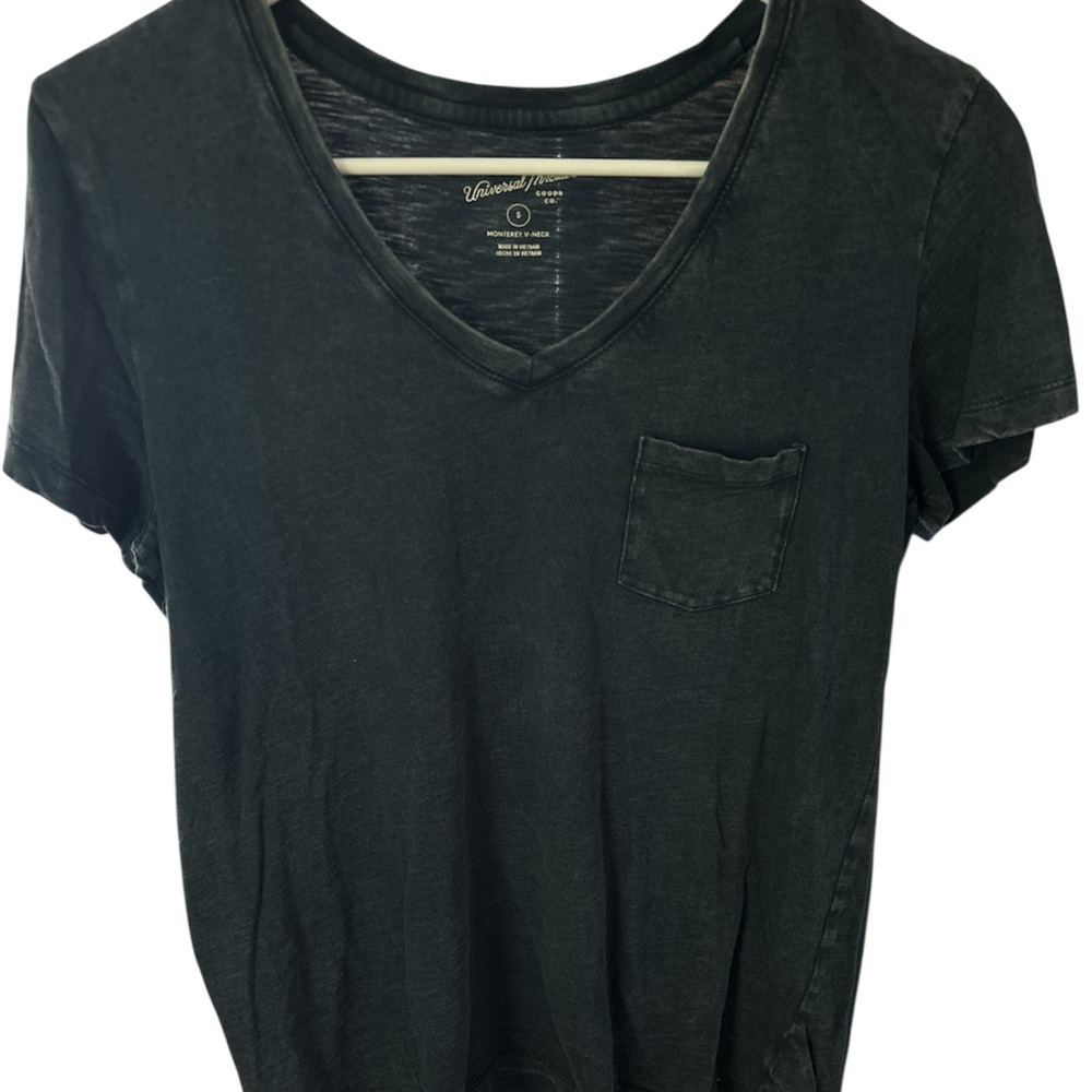 Universal Thread Women's Washed Blue V-Neck Top PTP 18.5 L 23